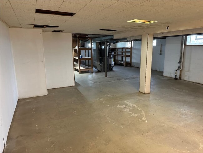 Building Photo - 40 Guildhall Rd