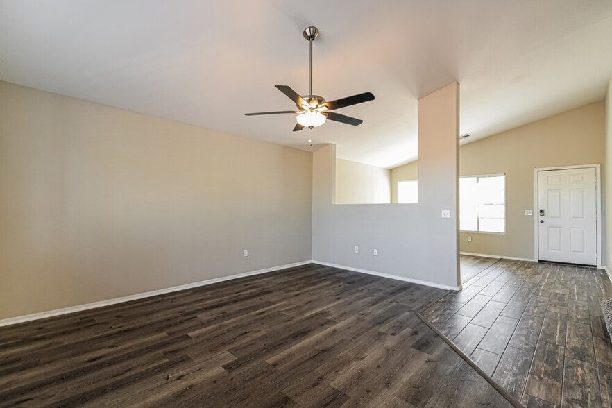 Building Photo - 1456 S Boulder St