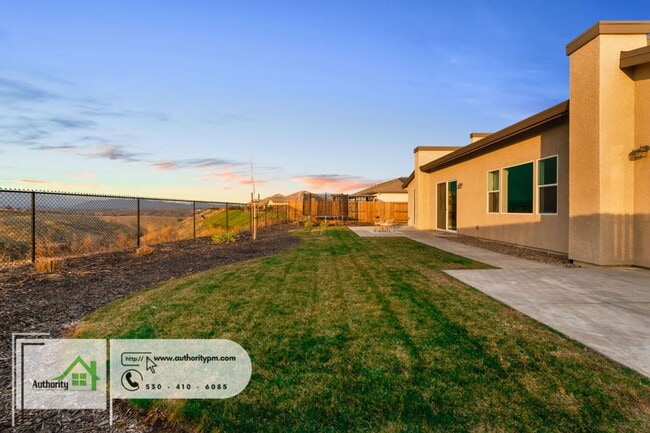 Building Photo - 4768 Lower Springs Rd