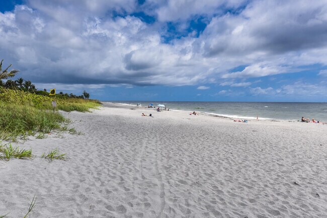 Building Photo - 7914 SE Villa Cir