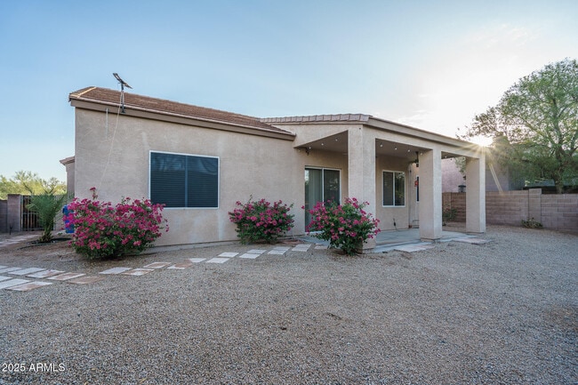Building Photo - 4609 E Pinnacle Vista Dr