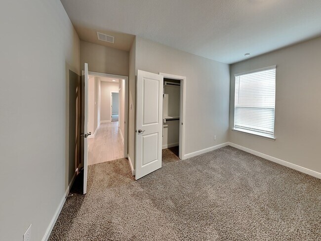 Building Photo - 212 Dunmore Dr