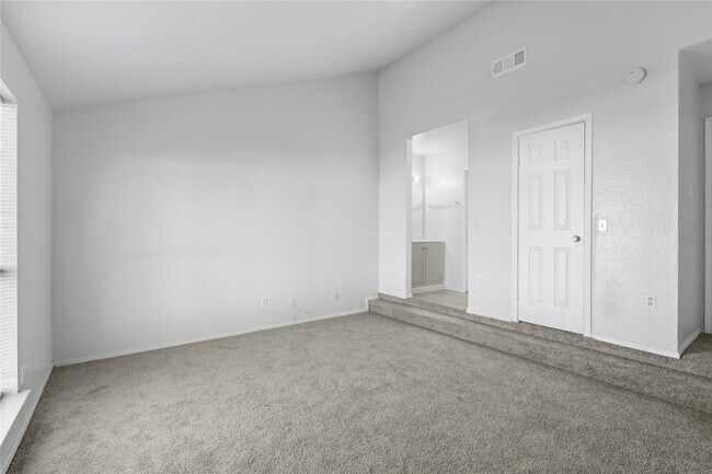 Building Photo - 8703 Victorian Village Dr