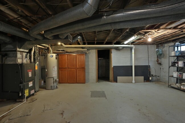 Building Photo - 93 E Lincoln Ave