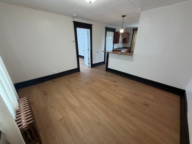 Building Photo - 37 Beauregard St
