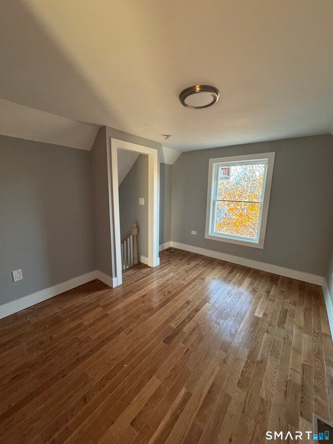 Building Photo - 52 Ann St