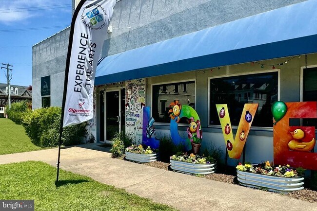 Building Photo - 2410 Dakota Lakes Dr