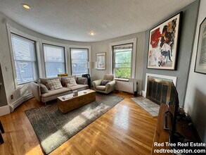 Building Photo - 48 Kent St