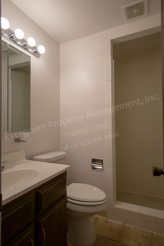 Building Photo - 3 Bedroom, 2 Bath Home in Fort Collins!