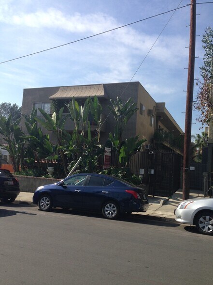 Building Photo - 1345 N Orange Dr