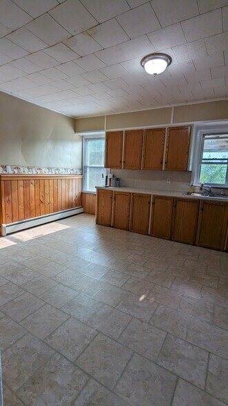 Washer Hoockup - 237 Pleasant St