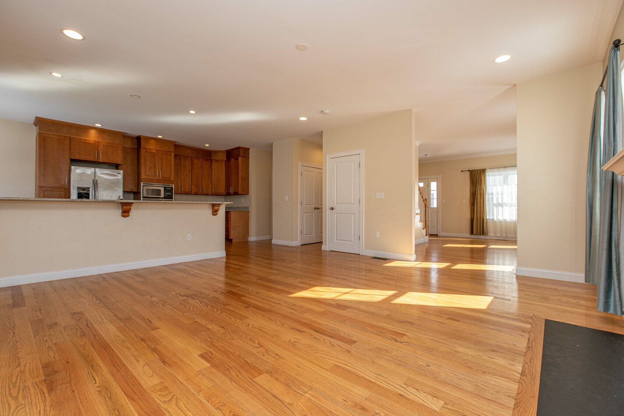 Building Photo - 8 Summer Hill Cir