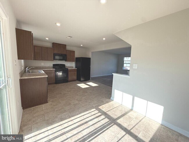 Building Photo - 63 Ogunquit Dr