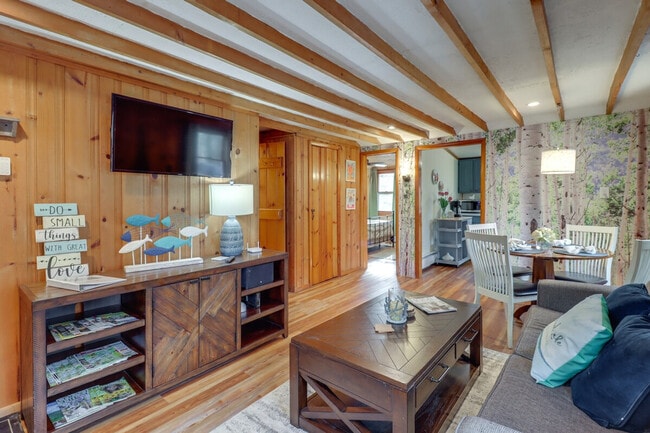 Building Photo - 91 Bruin Rd