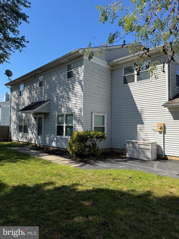 Building Photo - 20 Spyglass Ct