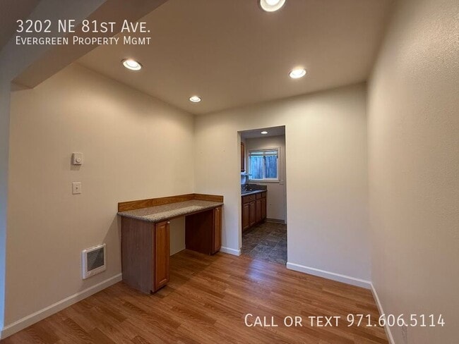 Building Photo - 3202 NE 81st Ave