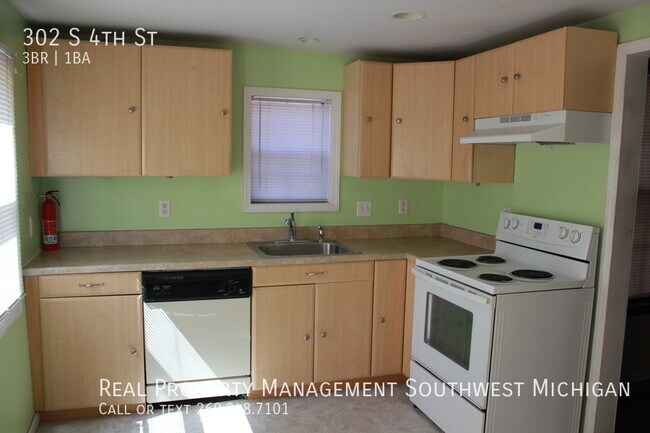 Building Photo - Nice 3 bedroom, 1 bath house in Niles
