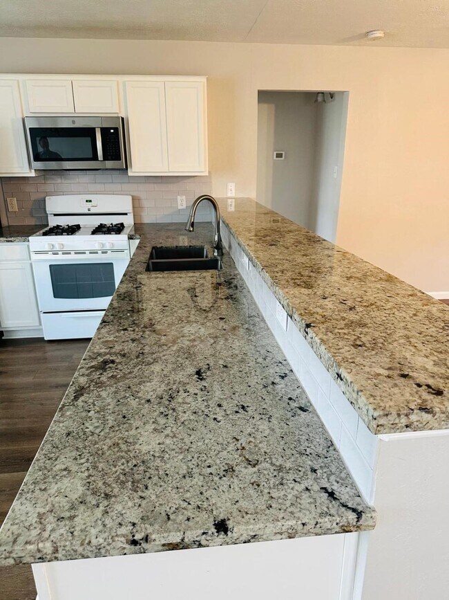 Building Photo - 19238 Anthurium Ct