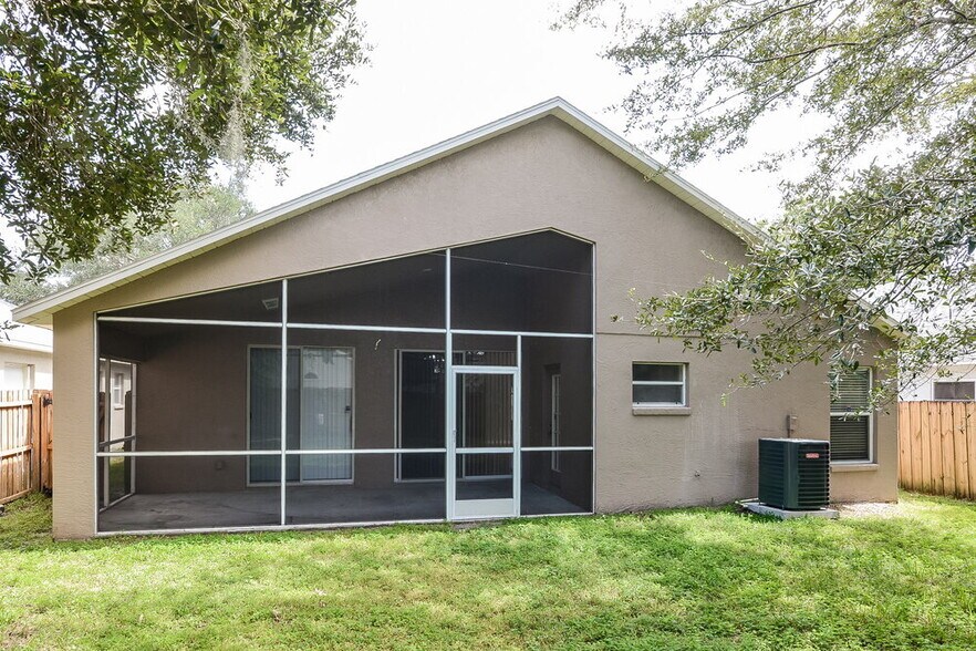Building Photo - 9339 Hidden Water Cir
