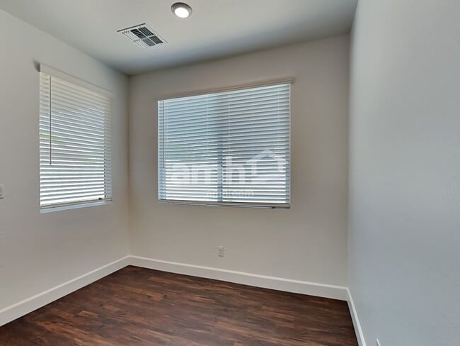 Building Photo - 17166 W Lawrence Ln