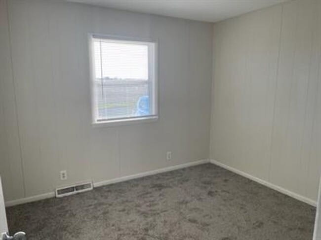 Building Photo - 3419 County Rd 1400 E