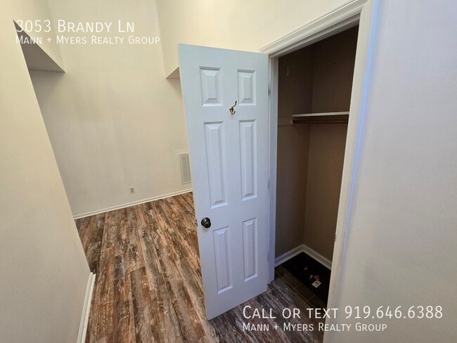 Building Photo - 3053 Brandy Ln