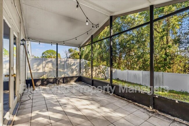 Building Photo - 2229 Hannah Ln