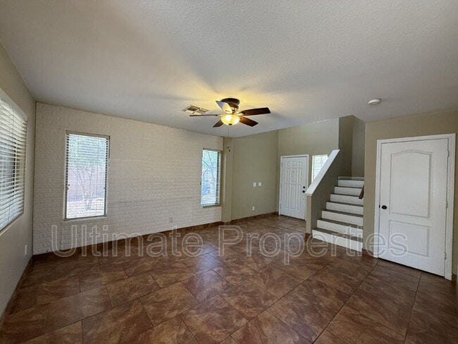 Building Photo - 11171 W Edgemont Ave