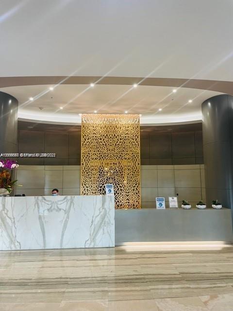 Building Photo - 10275 Collins Ave
