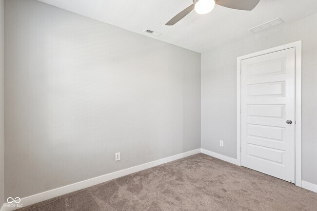 Building Photo - 17285 Dallington St