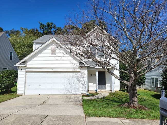 Primary Photo - 3 bedroom home in Highland Creek