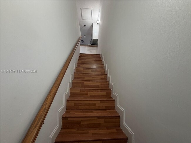 Building Photo - 104 Gardens Dr