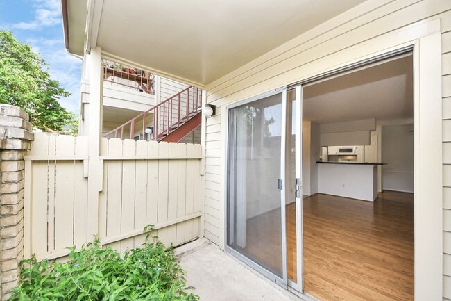 Building Photo - 2120 El Paseo St