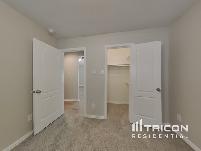 Building Photo - 2518 Dustin Pl Ct