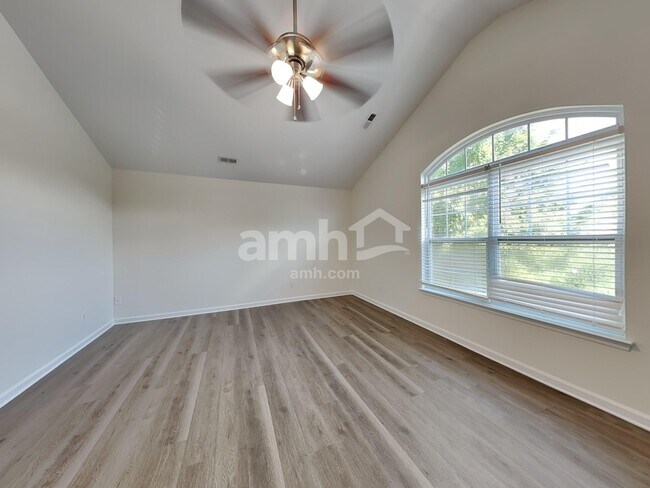 Building Photo - 4012 Lawrence Daniel Dr