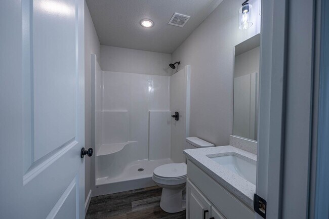 Building Photo - 369 SE 95th Rd