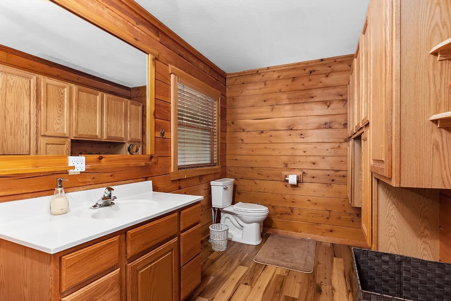 Building Photo - 5000 Gahan St NE