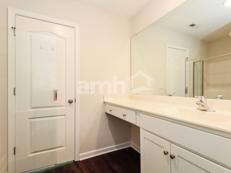 Building Photo - 7104 Brittany Pointer Ct