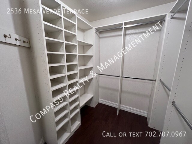 Building Photo - 2536 Mesa Verde Terrace