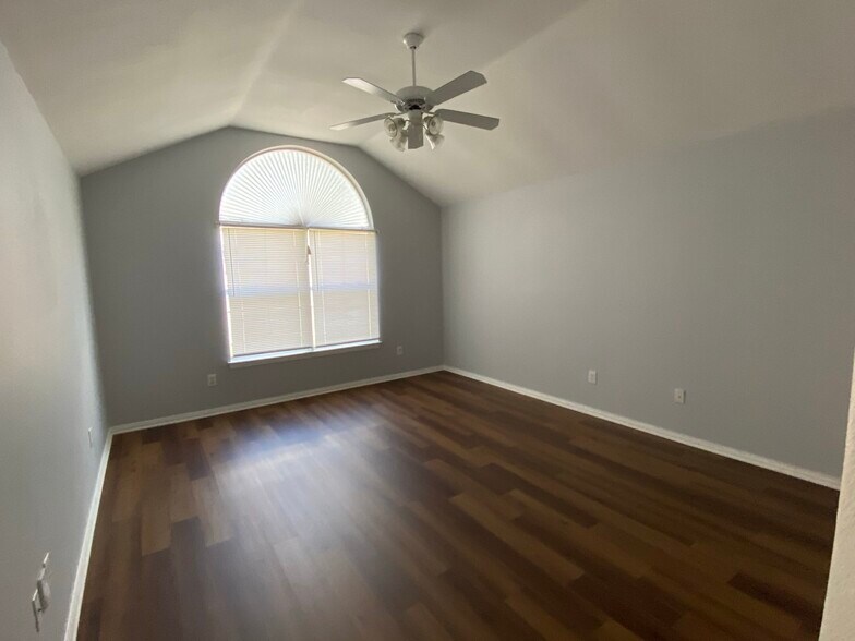 Master Bedroom - 1704 Cancun Dr