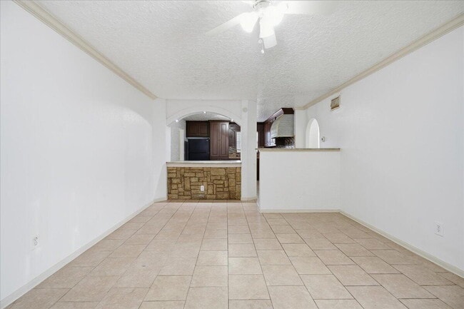 Building Photo - 510 56th St