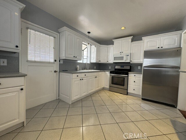 Building Photo - 3759 Ocana Ave
