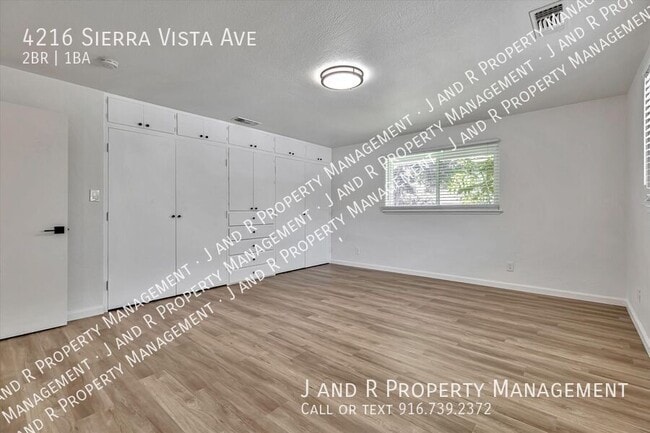 Building Photo - 4216 Sierra Vista Ave