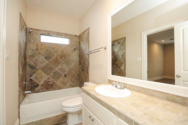 Building Photo - 1205 Birdsall St