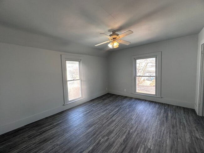 Building Photo - 607 Penn-E