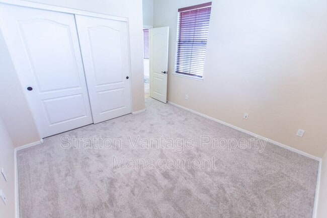 Building Photo - 1701 W Flamingo Dr