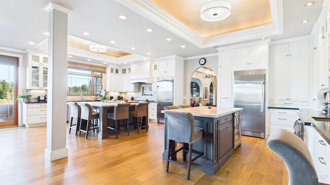 Building Photo - 3225 W Dry Creek Rd