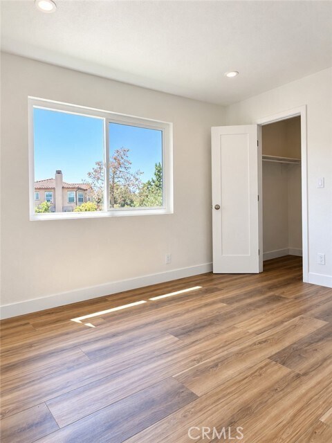 Building Photo - 1040 El Camino Dr