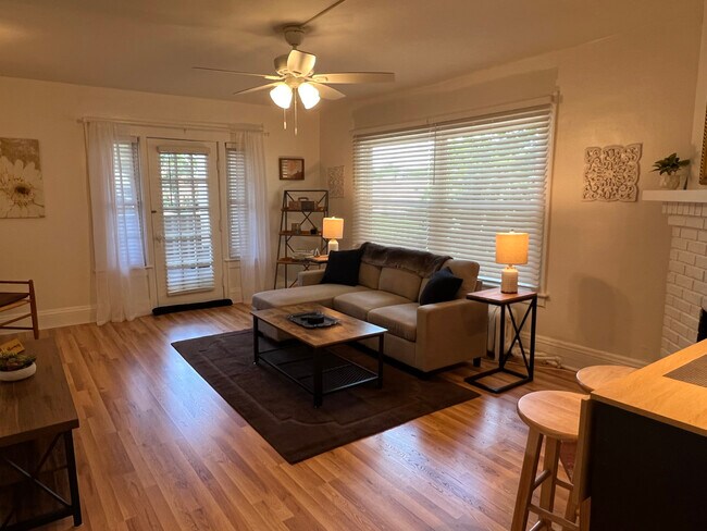 Building Photo - 1364 Teall Ave