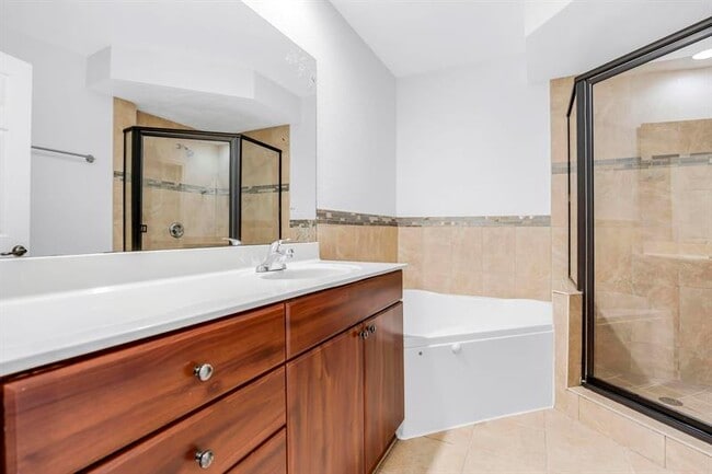 Building Photo - 5030 SW 126th Ave